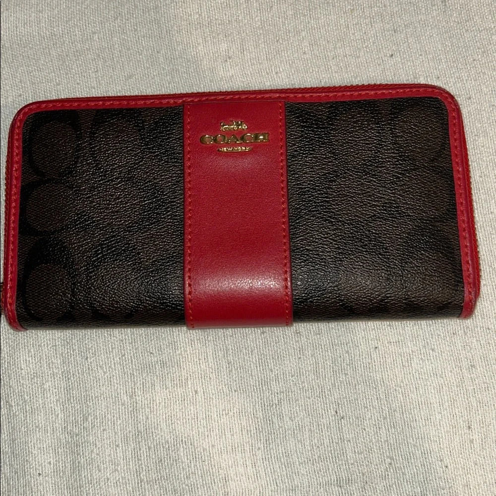 Coach long zippy wallet authentic